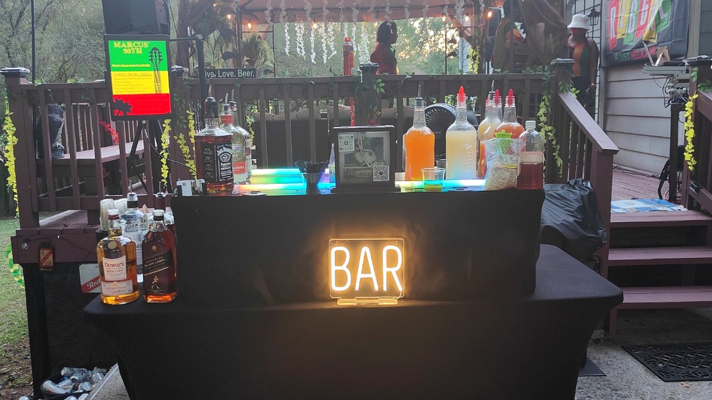 Fires Bartending mobile bar serving an outdoor event